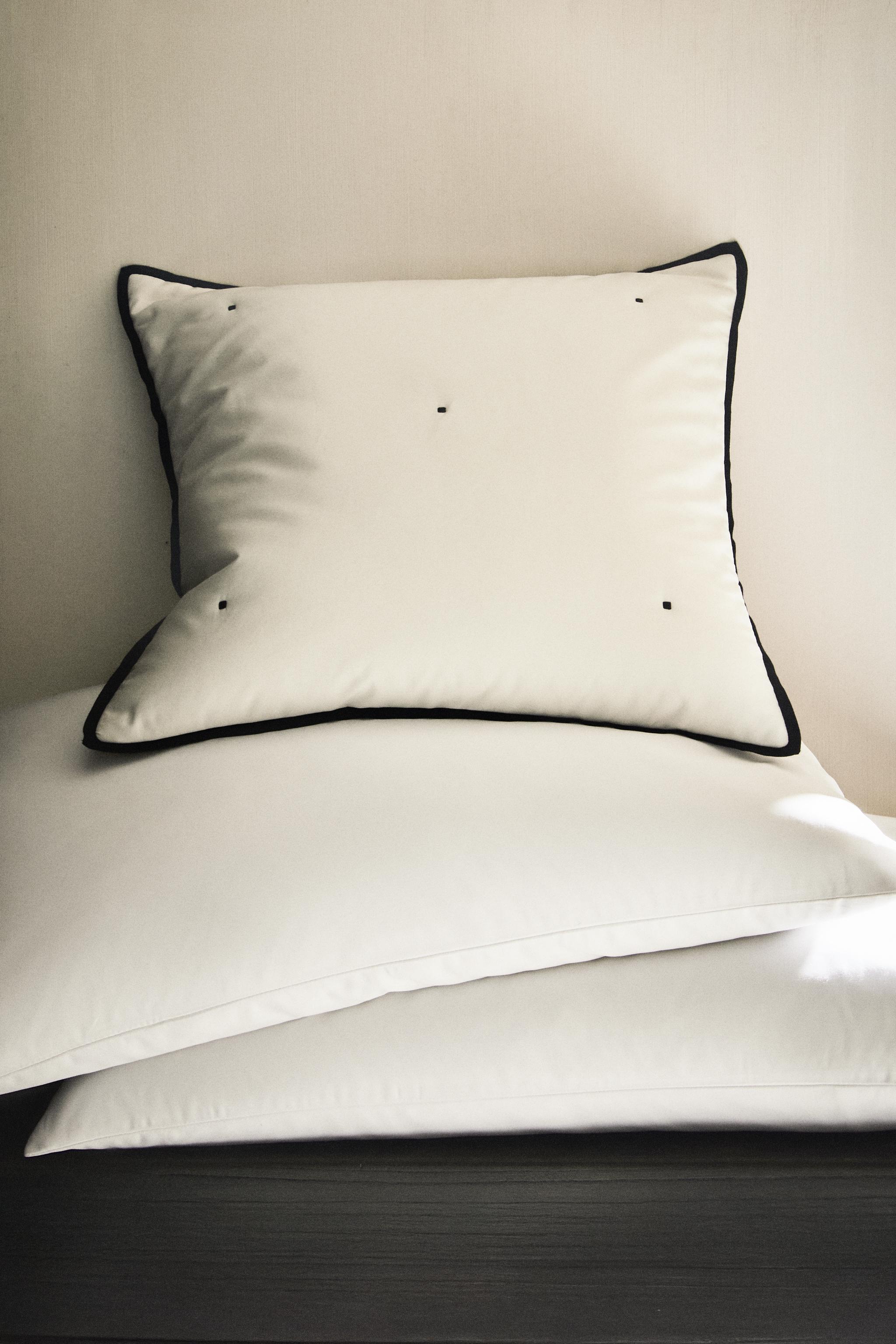 SATEEN AND LINEN THROW PILLOW COVER WITH DOTTED DESIGN